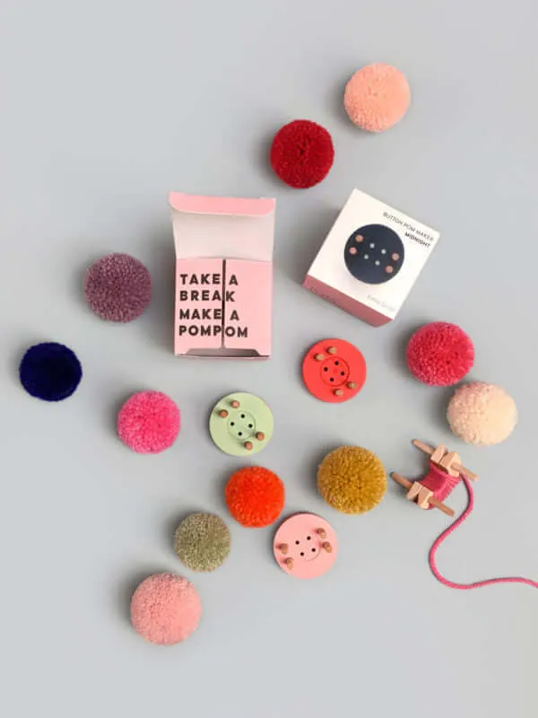 Button Pom Maker – Baby Pink Extra Small