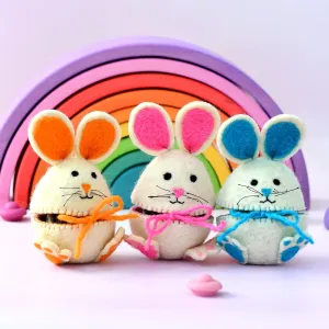 Easter Felt Egg Cover | Hopping Bunny
