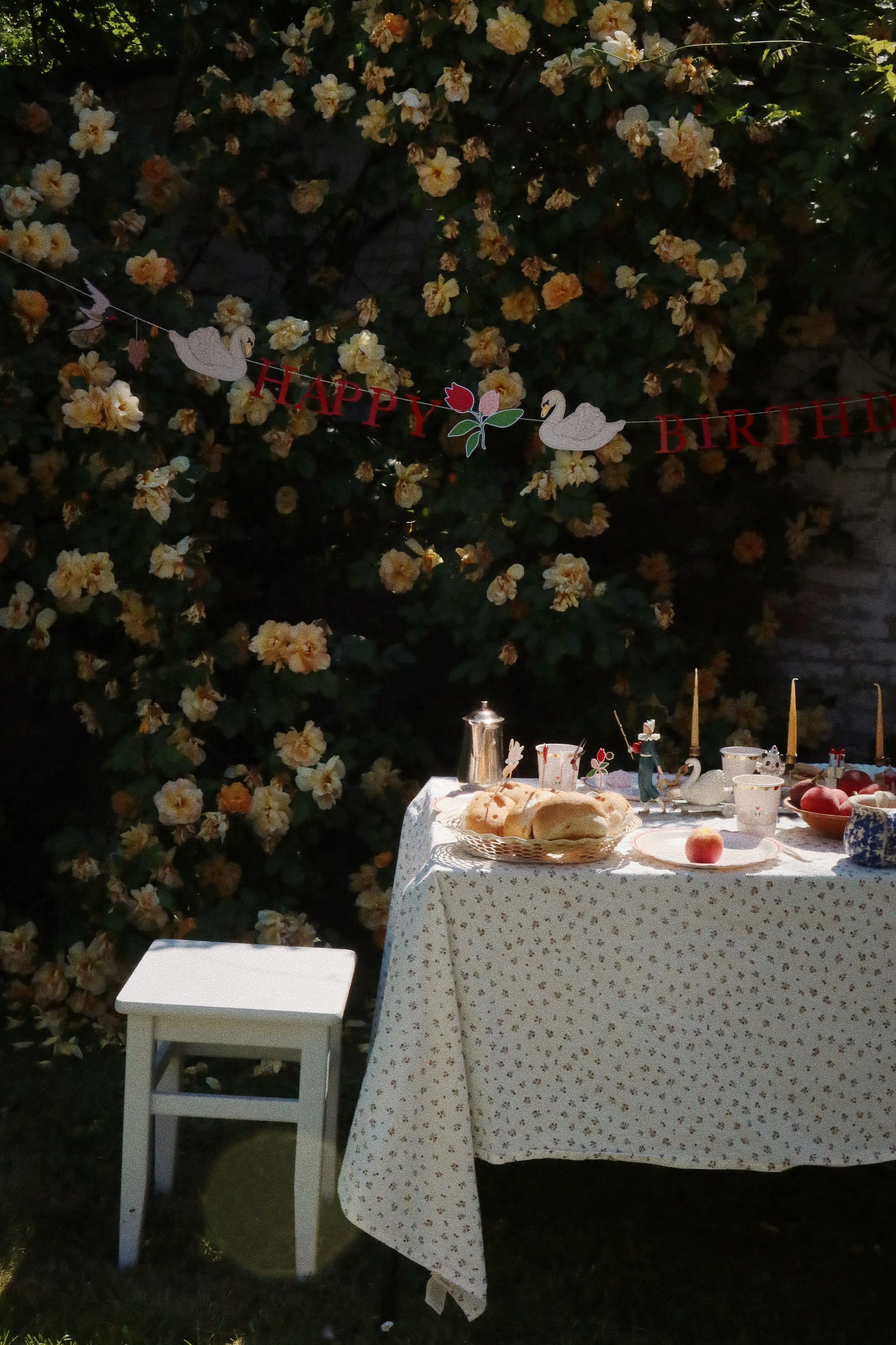Konges Sløjd Birthday Party Kit | Swan