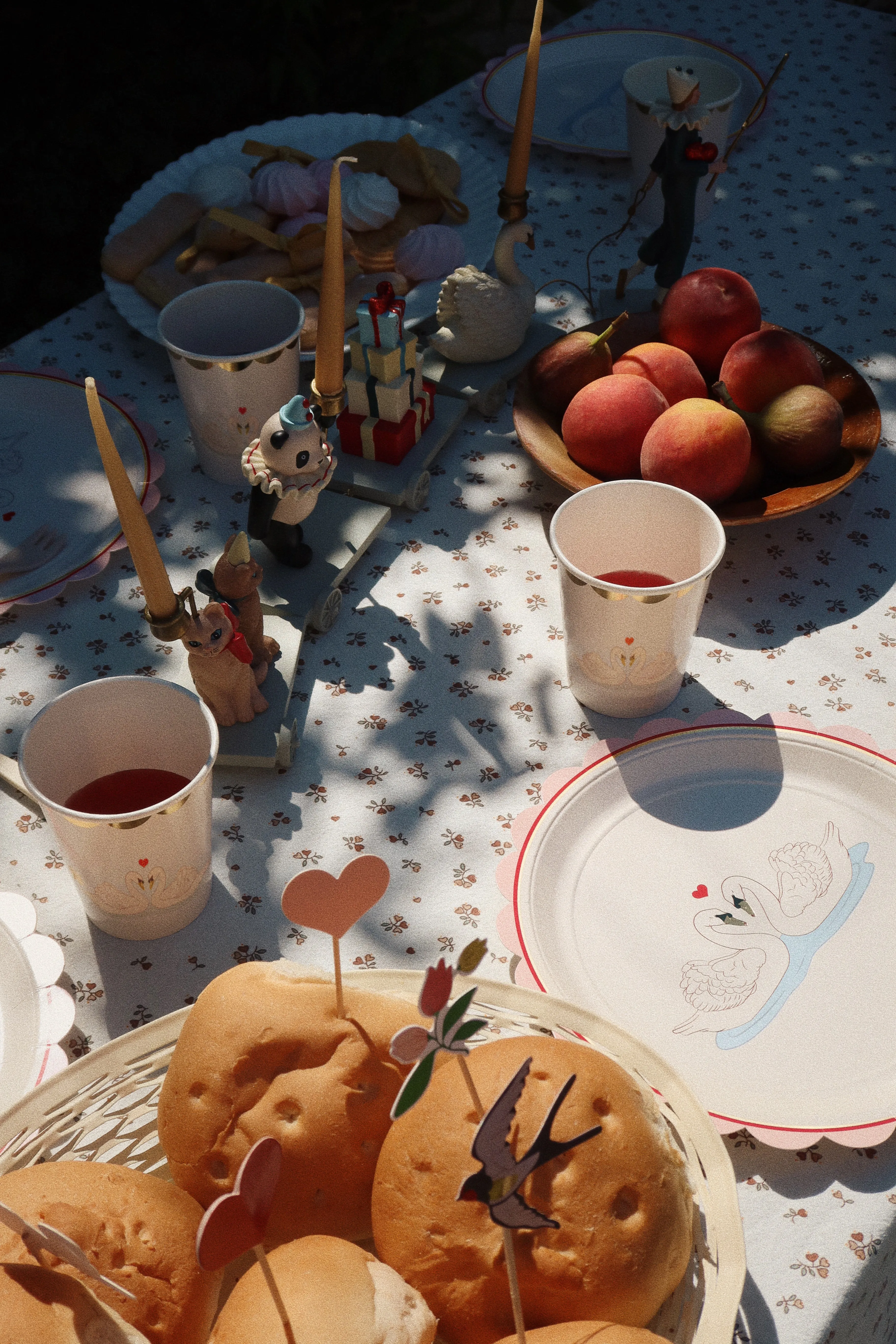 Konges Sløjd Birthday Party Kit | Swan