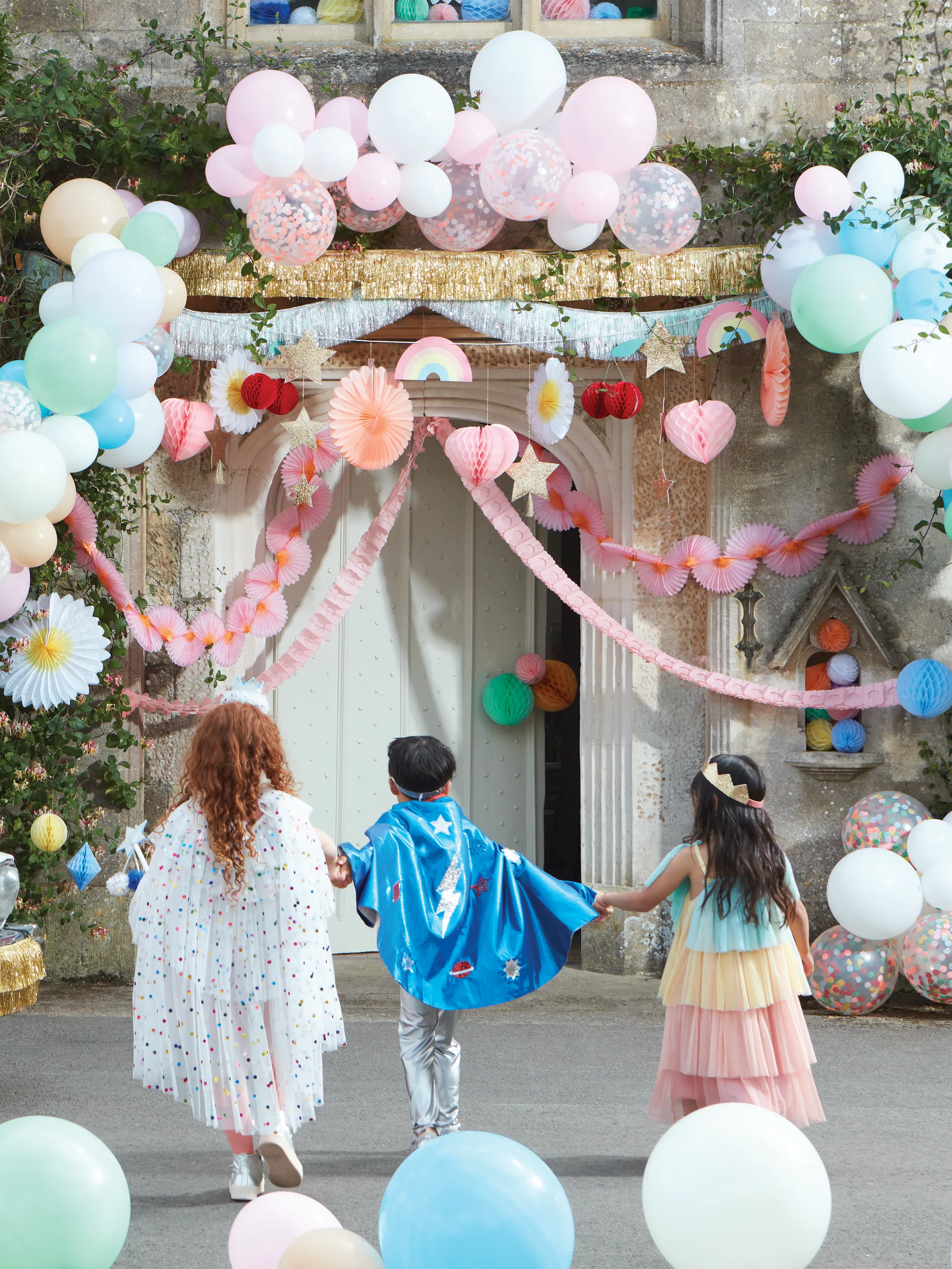 Meri Meri Garland | Pink Honeycomb Fan