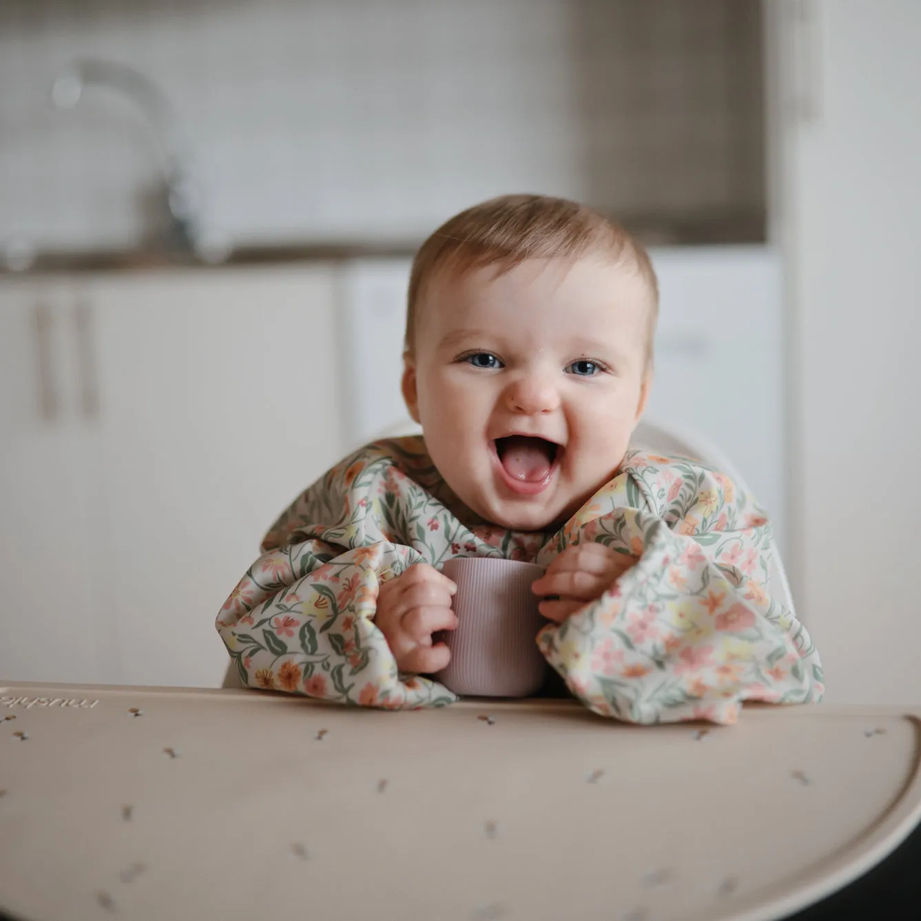 Mushie Long Sleeve Bib | Pastel Blooms
