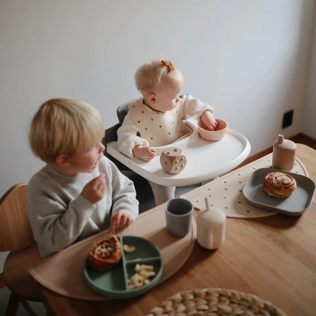 Mushie Silicone Baby Bib | Black Daisy