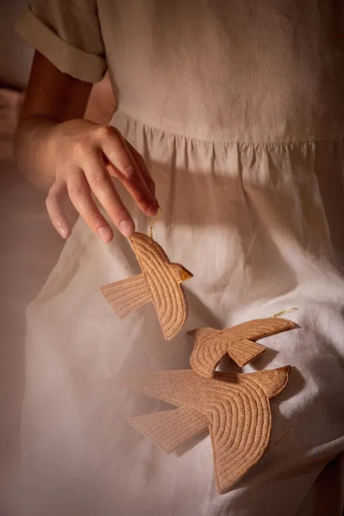 Muskhane Trio Birdy to Hang | Nude