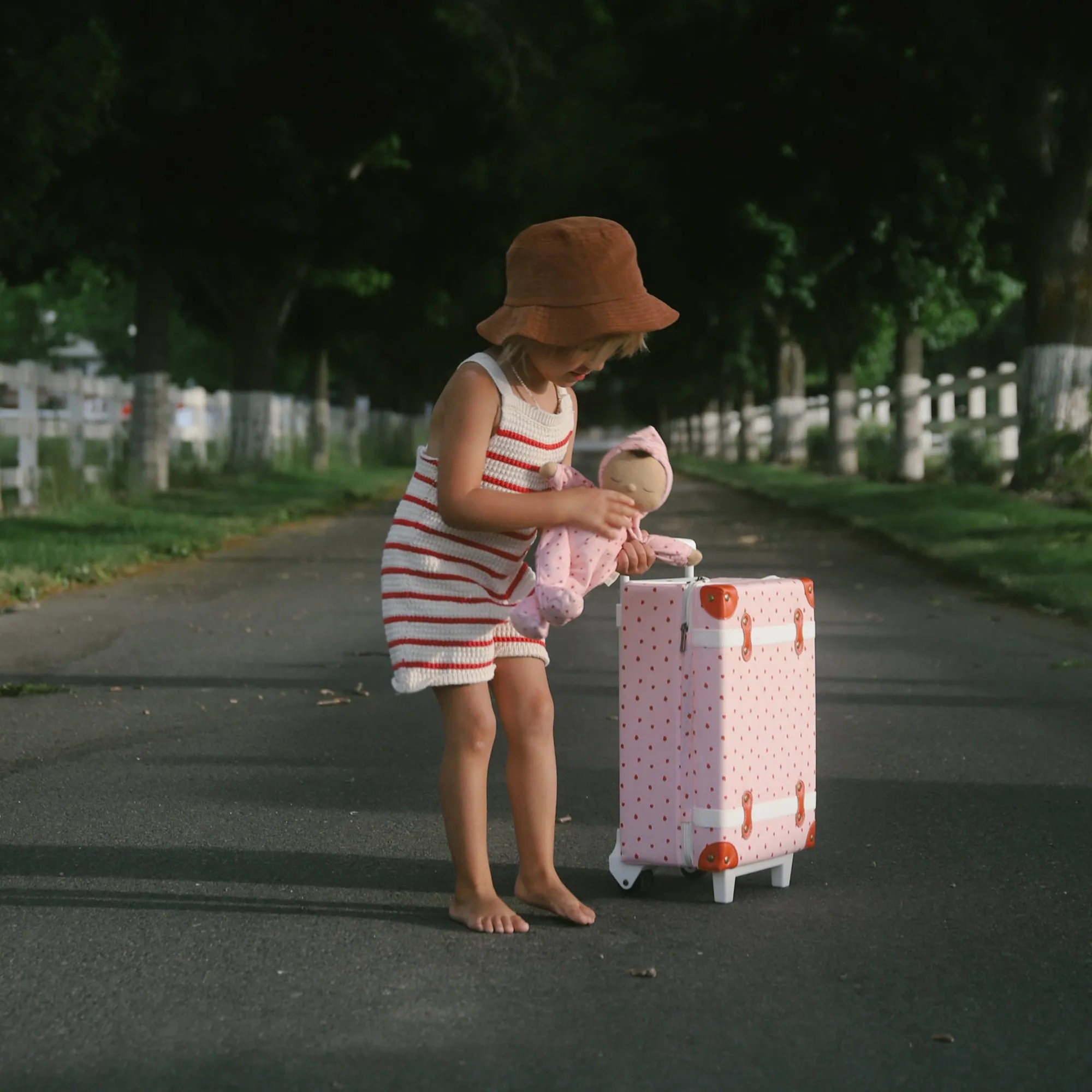 Olli Ella See-Ya Suitcase | Strawberry