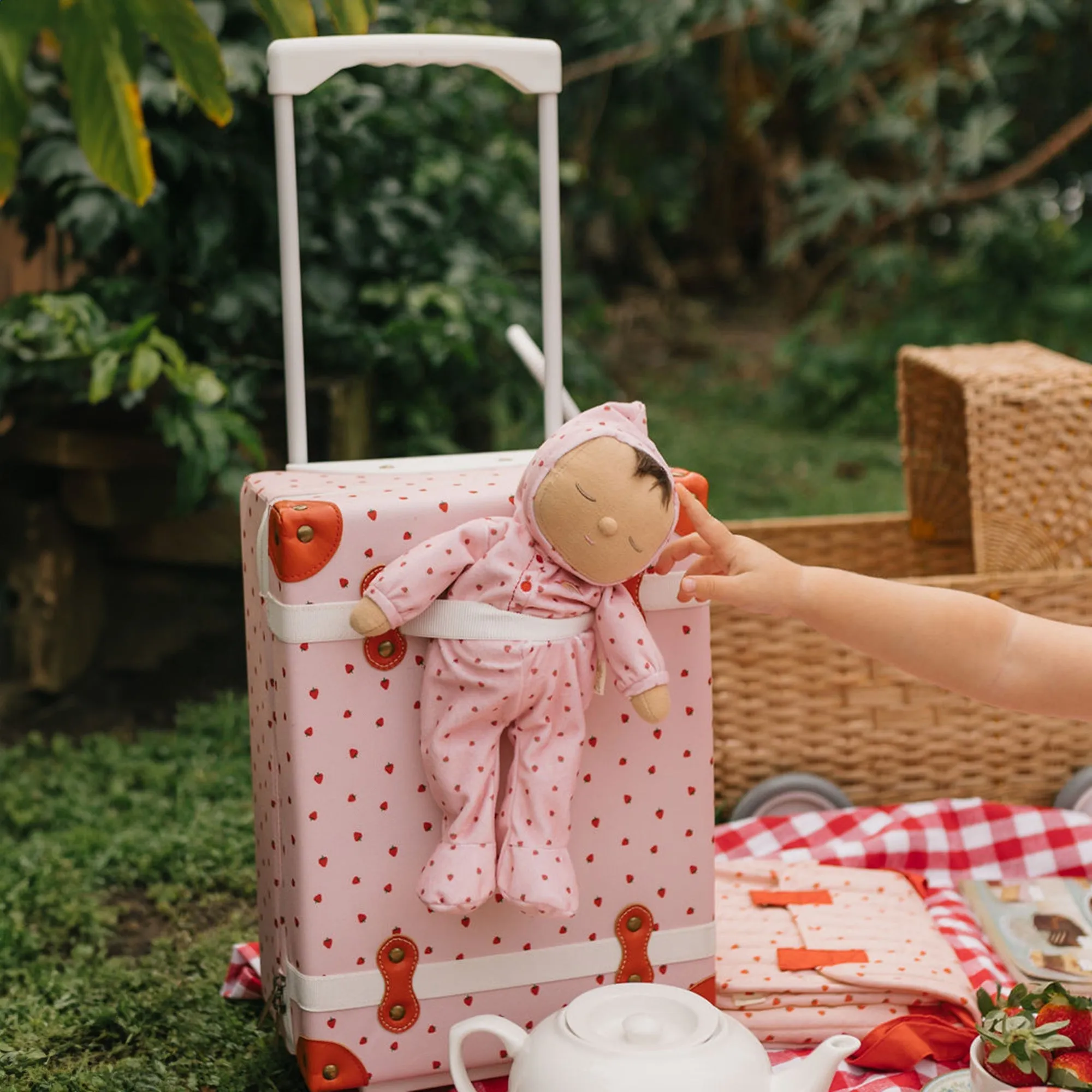 Olli Ella See-Ya Suitcase | Strawberry