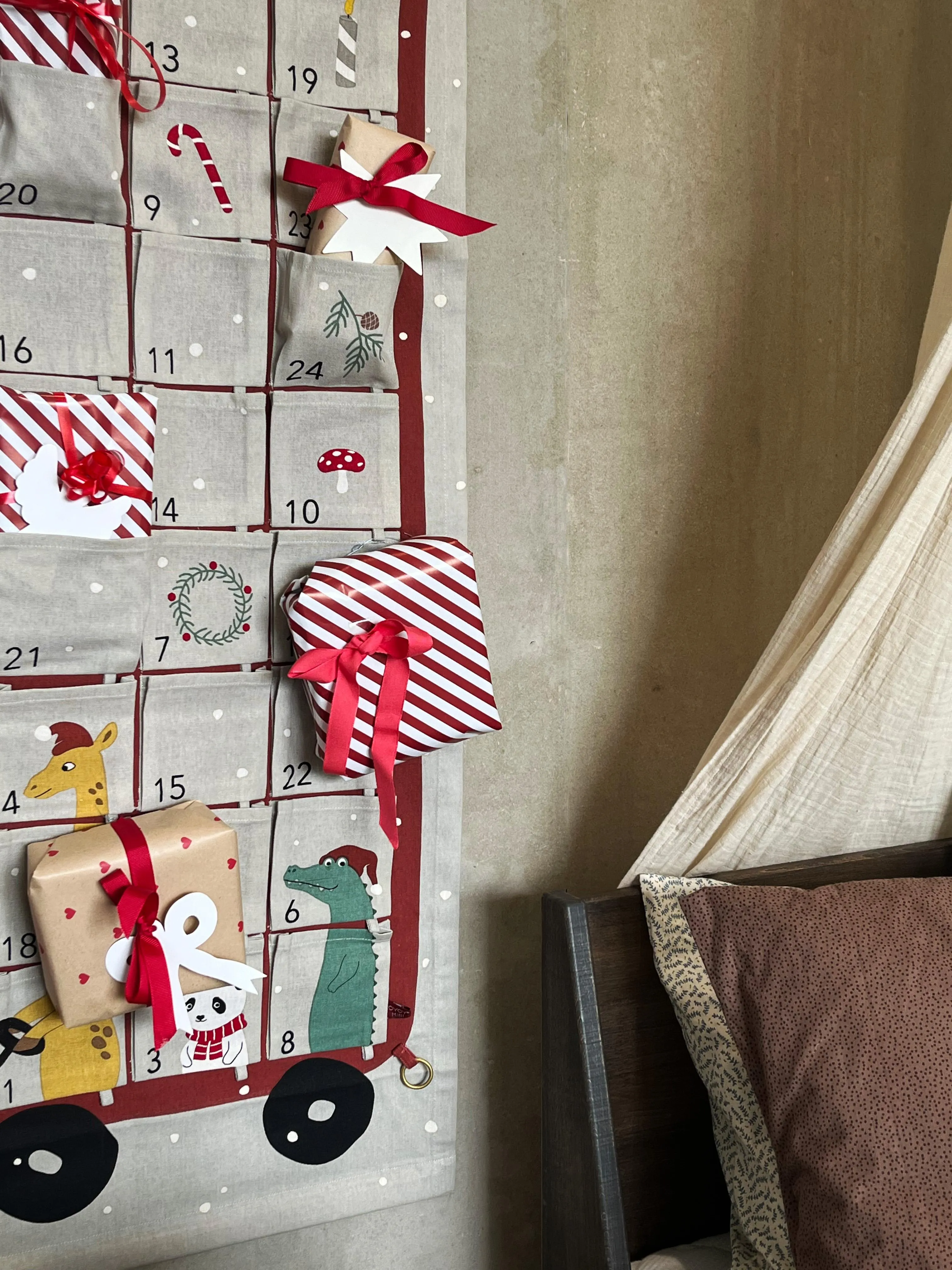 OYOY Bus Christmas Advent Calender
