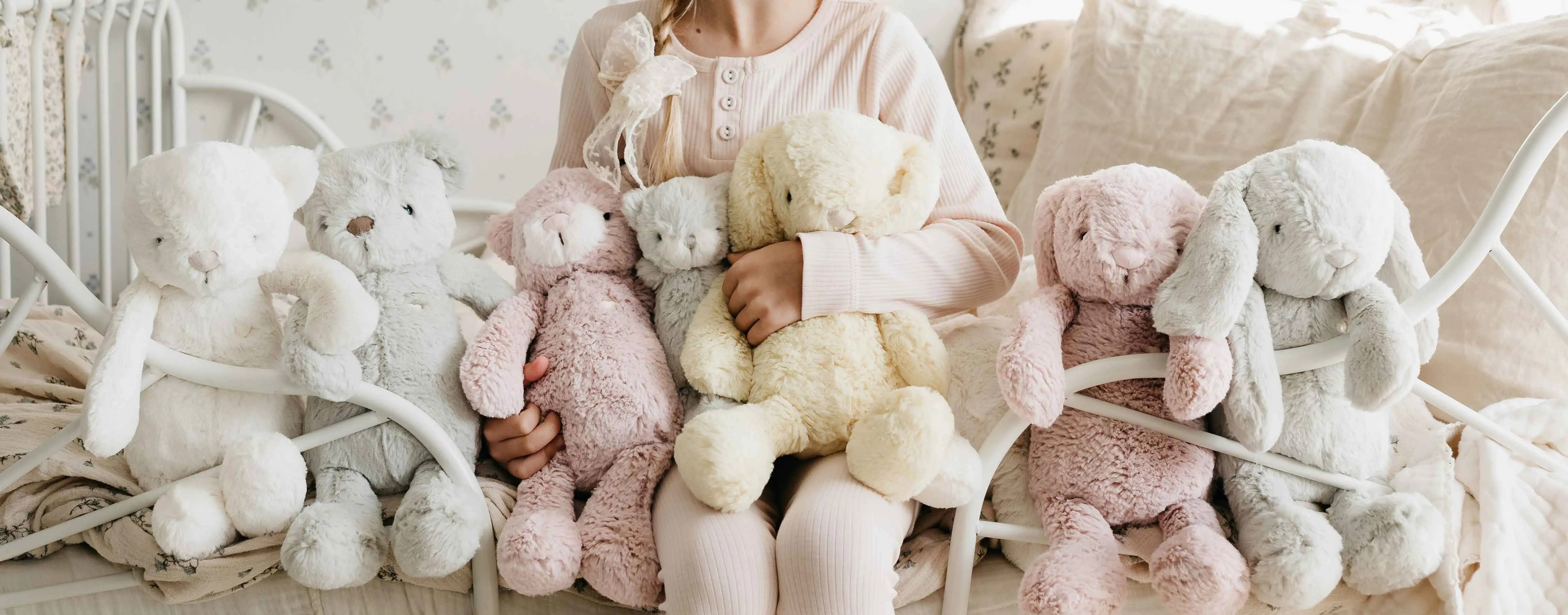 Snuggle Bunnies | Elsie the Kitty | Blush