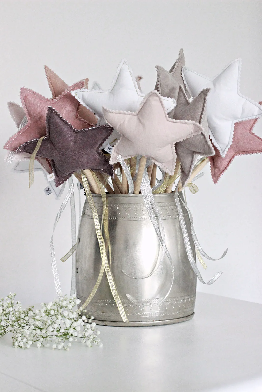 Wand Powder Pink with Silver Ribbon