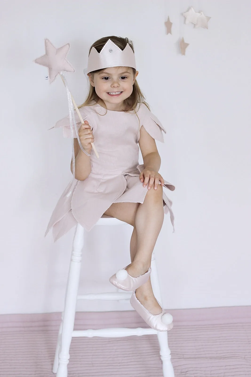 Wand Powder Pink with Silver Ribbon